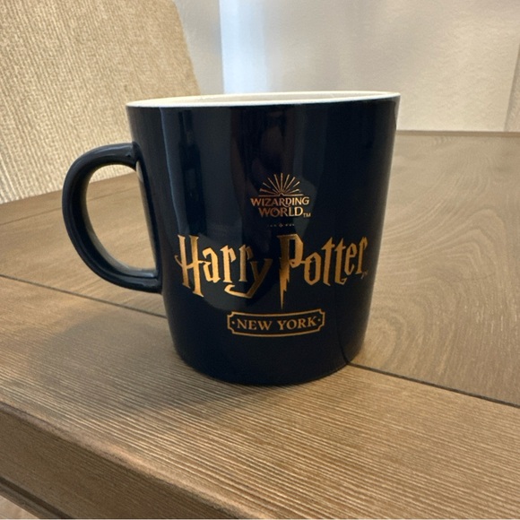 Harry Potter New York Exclusive Cobalt Blue Gryffindor Ceramic Mug 19oz - Picture 1 of 4